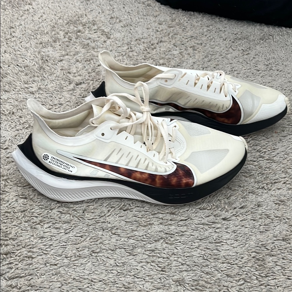 NIKE | Zoom Gravity | Women’s Sz 10.5